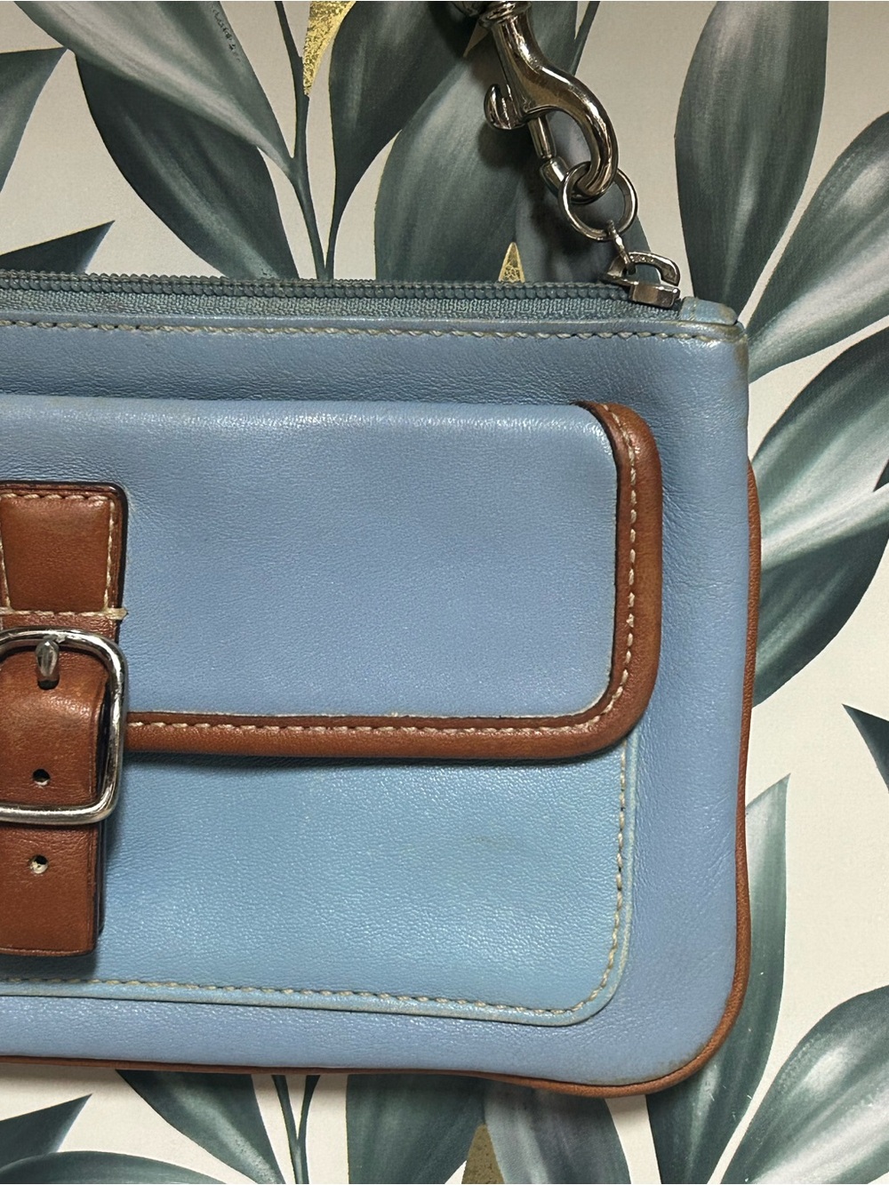 Vintage Coach Hamptons Spectator Leather Wristlet - Picture 5 of 14